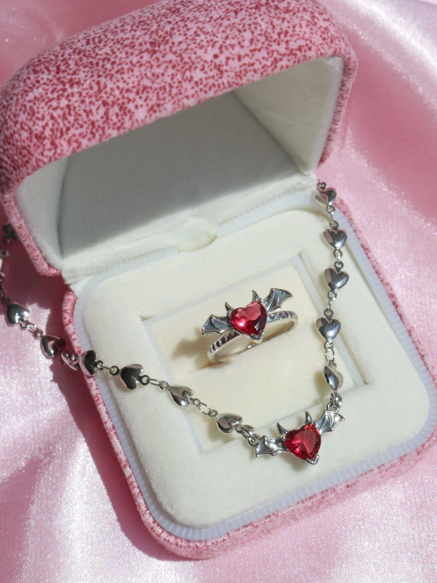 SolariaJewelry Draculaura inspirierter Fledermaus Ring