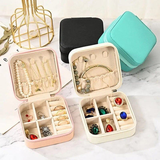 SolariaJewelry Kleine Tragbare Schmuckbox, Aufbewahrungsbox für Schmuck, Organizer für unterwegs mit verstellbaren Fächern und Reihen