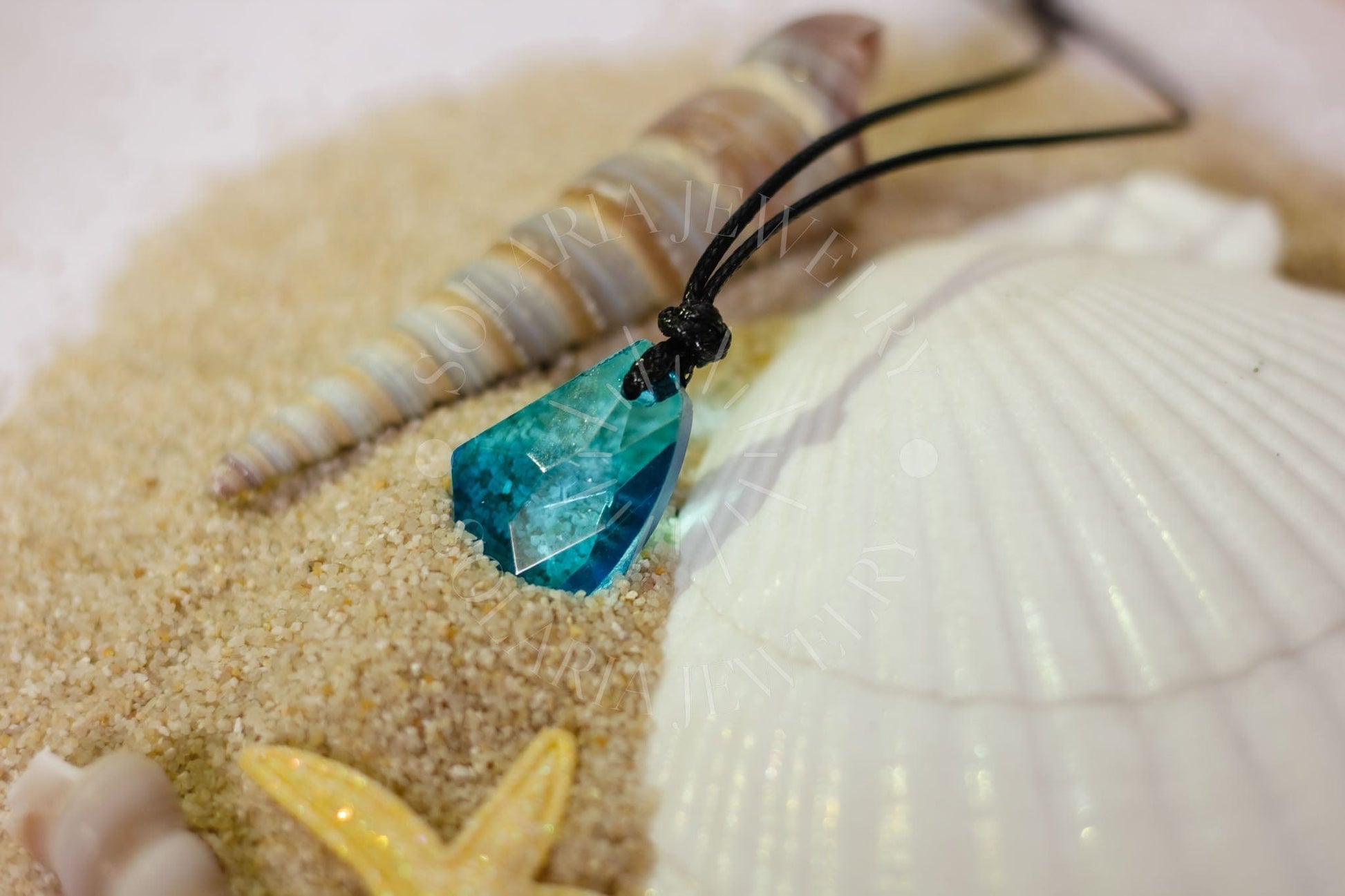 SolariaJewelry Mondstein Kristall Halskette