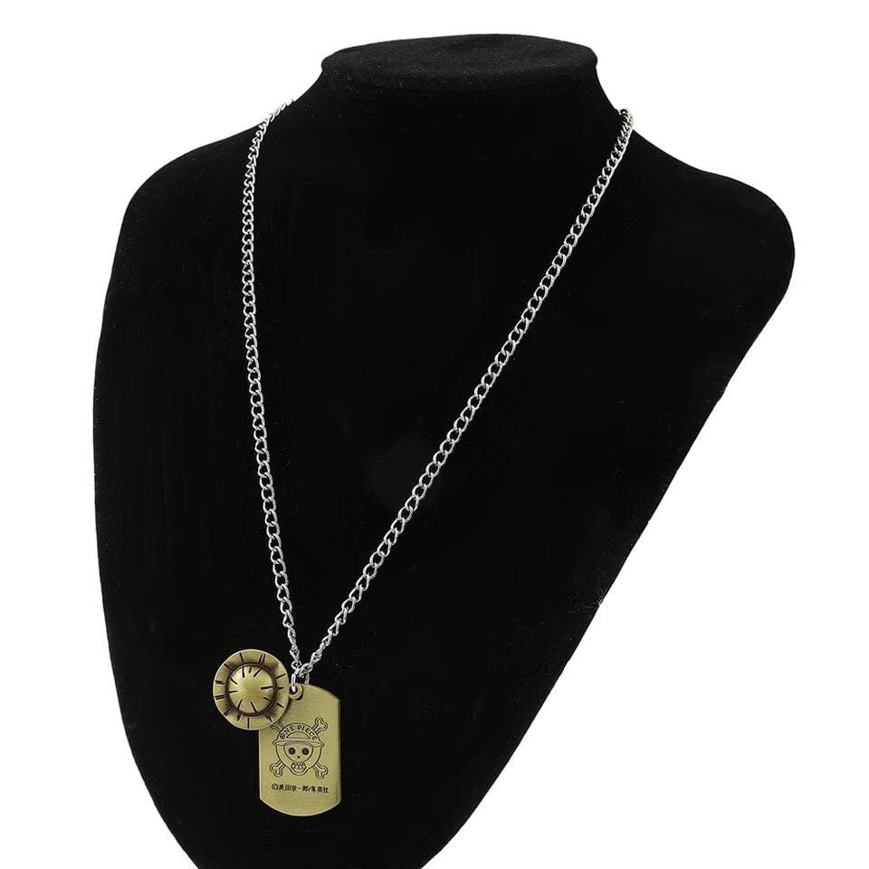 SolariaJewelry One Piece Luffy inspirierte Halskette mit Dogtag Steckbrief und Strohhut