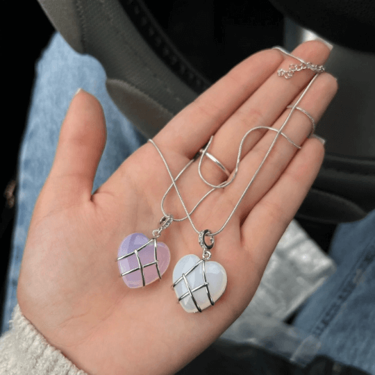 SolariaJewelry 2er Set Deluxe Version - Diamantschloss inspirierte Halskette mit Herz Anhänger
