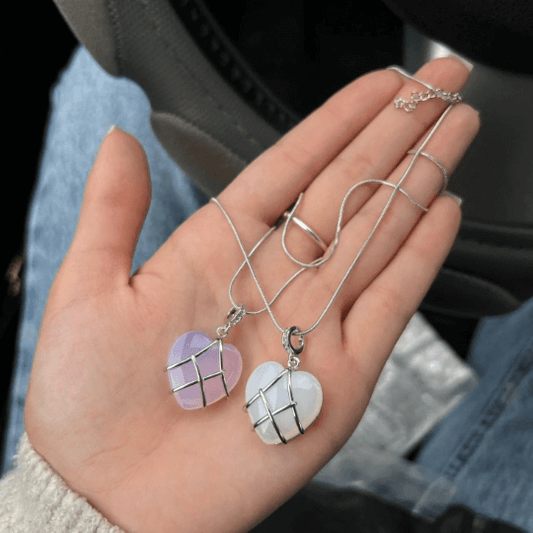SolariaJewelry 2er Set Deluxe Version - Diamantschloss inspirierte Halskette mit Herz Anhänger