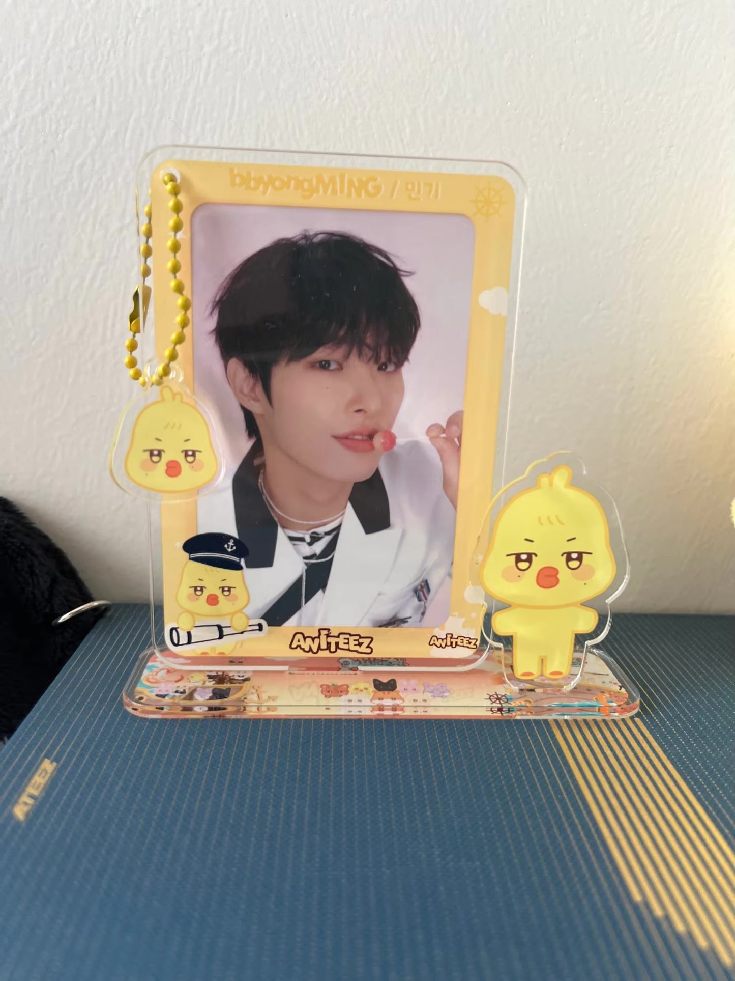 K-Pop Acryl Photocard Holder, Fotokarten Ständer, ATEEZ Aniteez